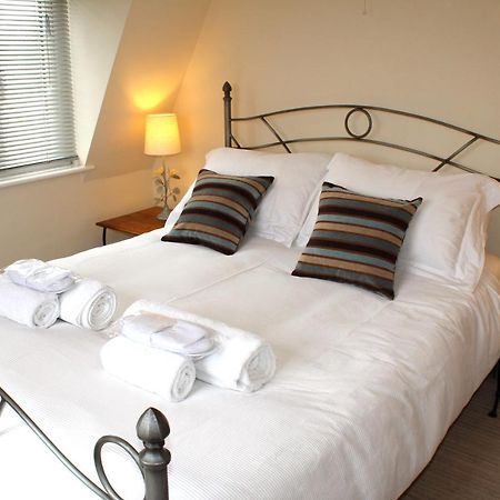 Cotswolds Valleys Accommodation - Exclusive Use Character One Bedroom Family Holiday Apartment Stroud  Bagian luar foto